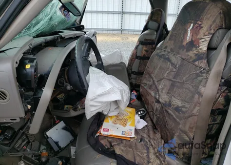 2000 GMC New Sierra K1500 from USA, damaged, VIN 1GTEK19T1YE393668